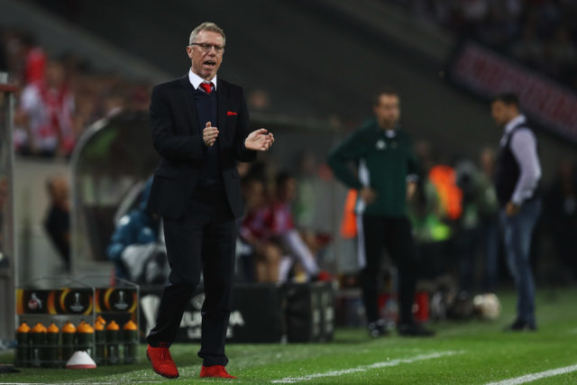 COLOGNE, GERMANY - SEPTEMBER 28: FC Koeln Manager / Head Coach, Peter Stoger peaks to his players from the sideleines during the UEFA Europa League group H match between 1. FC Koeln and Crvena Zvezda at RheinEnergieStadion on September 28, 2017 in Cologne, Germany. (Photo by Maja Hitij/Bongarts/Getty Images)