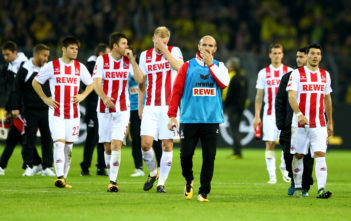 Das #BVBKOE-Nachspiel: Rückfall in alte Zeiten DORTMUND, GERMANY - SEPTEMBER 17: Team members of Koeln look dejected after the Bundesliga match between Borussia Dortmund and 1. FC Koeln at Signal Iduna Park on September 17, 2017 in Dortmund, Germany. (Photo by Martin Rose/Bongarts/Getty Images)